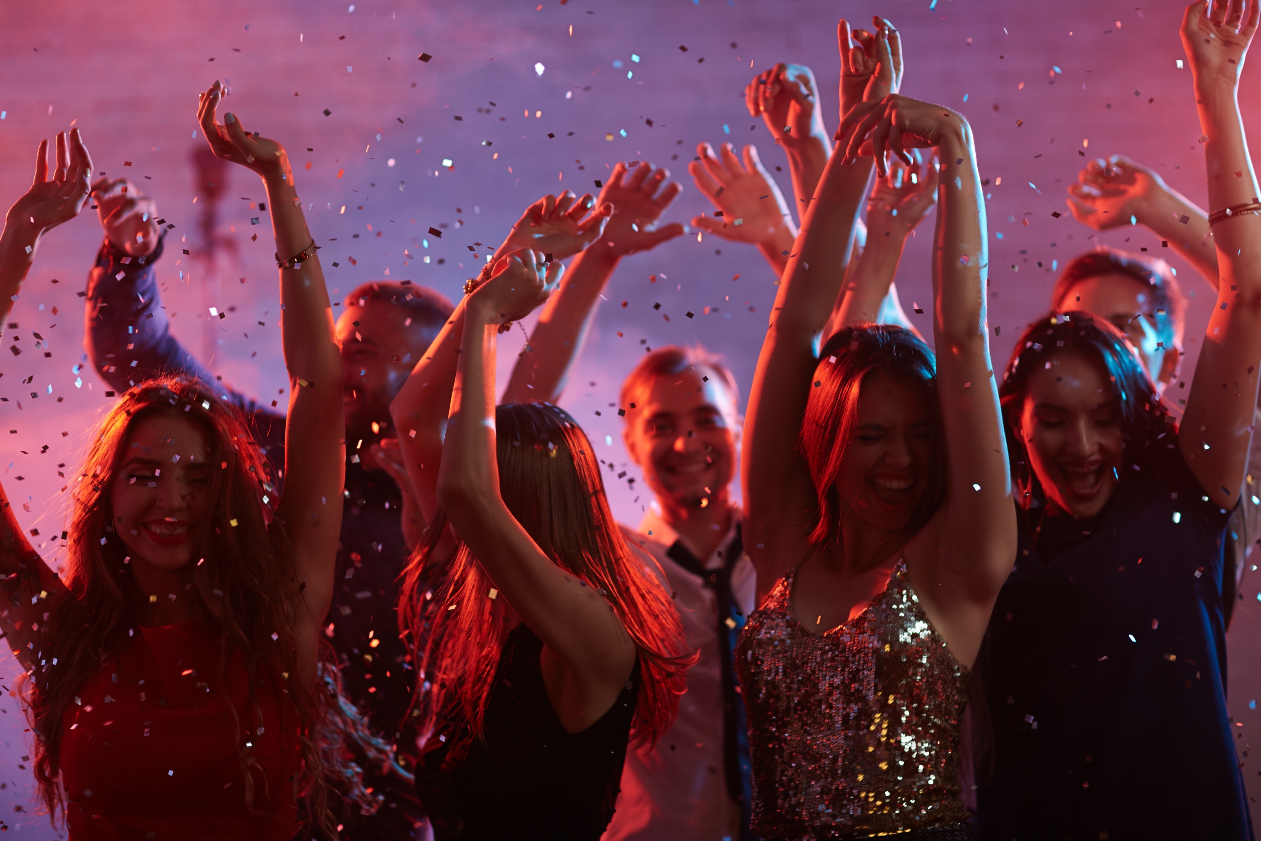 여자를 감동시키려면 술집에서 무엇을 주문해야 하나요